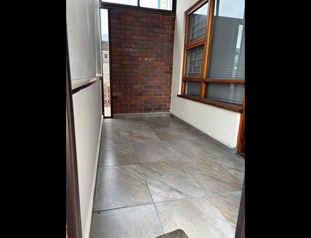 2 BEDROOM PROPERTY TO RENT IN STRAND NORTH